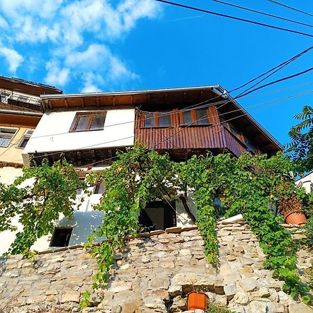 Bobevata Guest House - Floor 1 - Stunning View Old Town ヴェリコ・タルノヴォ エクステリア 写真